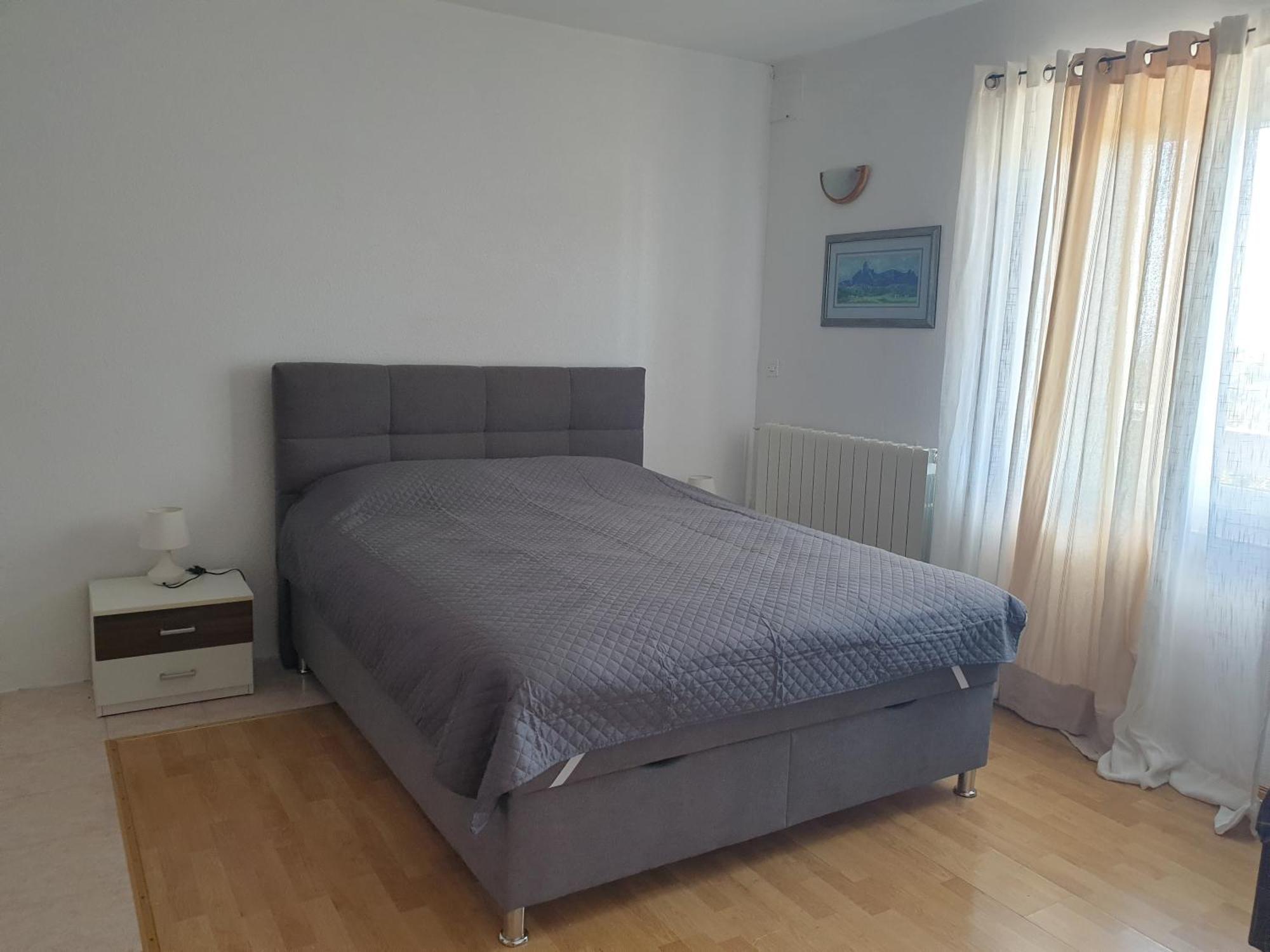 Rooms With A Parking Space Krk - 13553 Vrh  Bilik gambar